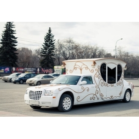 Эксклюзивный Chrysler 300С "Белая карета" 5 мест +1